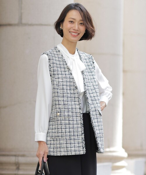 J.PRESS Ladies(J.プレス レディス)の「ファニーツイード ジレ(その他アウター・レディース・ネイビー系5/ベージュ系5・XS)」の2枚目の写真