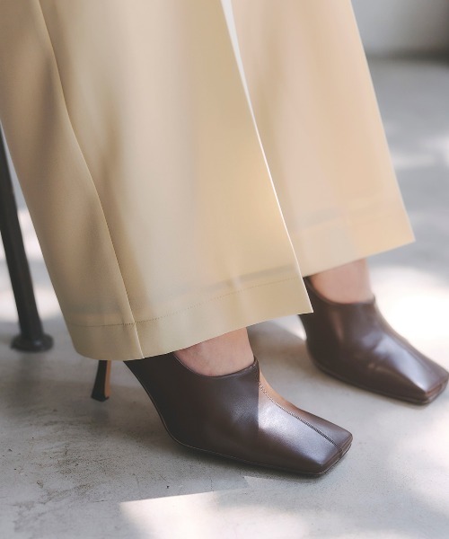 anuans（アニュアンス）の「スクエアトゥパンプス（パンプス・レディース・ブラウン/ブラック/イエロー系その他・SMALL/MEDIUM/LARGE）」の2枚目の写真