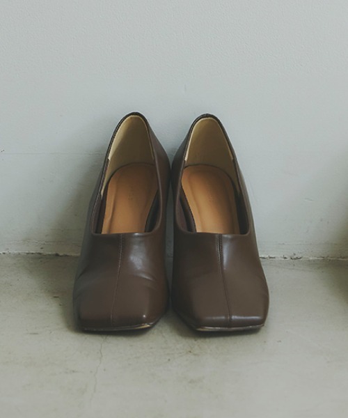 anuans（アニュアンス）の「スクエアトゥパンプス（パンプス・レディース・ブラウン/ブラック/イエロー系その他・SMALL/MEDIUM/LARGE）」の16枚目の写真