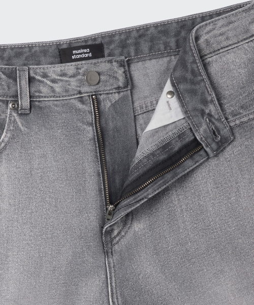 MUSINSA STANDARD（ムシンサスタンダード）の「スクラブウォッシュドワイドデニムパンツ[グレー]（デニムパンツ・メンズ・その他・27/28/29/34/32/30/31/33/26/40/38/42/36）」の3枚目の写真