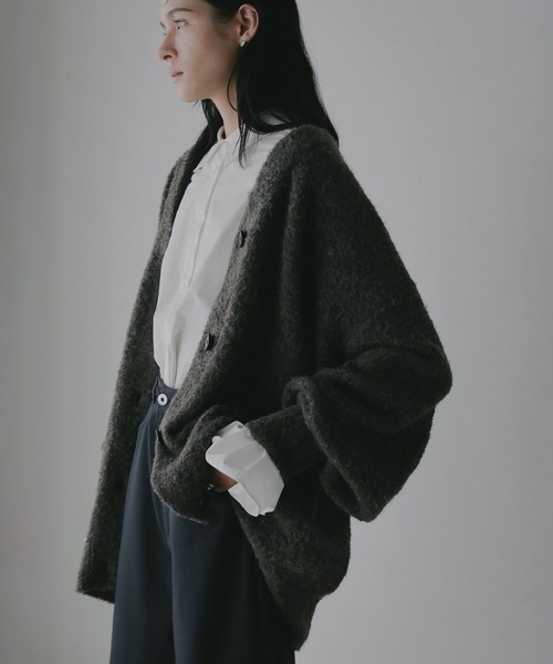 MANOF(マノフ)の「MIX BOUCLE KNIT CARDIGAN(カーディガン/ボレロ・レディース・レッド/ブラウン/アイボリー・F)」の13枚目の写真