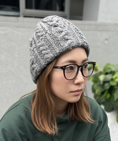HIGHLAND 2000(ハイランドトゥーサウザンド)の「【HIGHLAND2000】ハイランド2000 イギリス製 ニットキャップ ケーブル BOBCAP ブリティッシュウール(ニットキャップ/ビーニー・レディース・クリーム/グレー/オートミール/ネイビー/ブラック/オリーブ・FREE)」の2枚目の写真