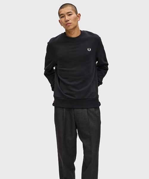 FRED PERRY(フレッドペリー)の「ZOZO限定ギフトセット/フレッドペリースウェット&ソックスセット(スウェット・メンズ・ベージュ/ブラック・S/M/L/XL)」の3枚目の写真