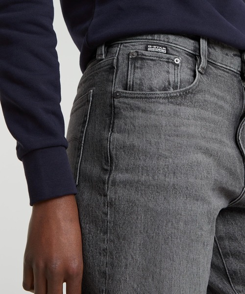 G-STAR（ジースター）の「VIKTORIA HIGH STRAIGHT JEANS/ハイウエストストレートジーンズ/L30（デニムパンツ・レディース・ブラック系その他・25inch/26inch/24inch）」の4枚目の写真