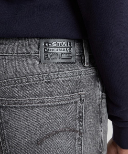 G-STAR（ジースター）の「VIKTORIA HIGH STRAIGHT JEANS/ハイウエストストレートジーンズ/L30（デニムパンツ・レディース・ブラック系その他・25inch/26inch/24inch）」の5枚目の写真