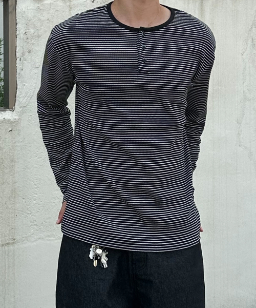 BASEMOMENT(ベースモーメント)の「ストライプヘンリーネックリブTシャツブラック(Tシャツ/カットソー・メンズ・その他・MEDIUM/LARGE)」の1枚目の写真