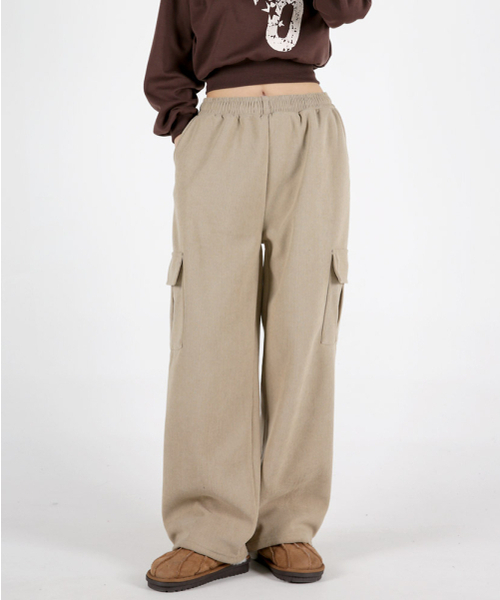 UMM(ウム)の「Women's Heavy Fleece Lining Cargo Wide Corduroy Pants (6 Colors)(その他パンツ・レディース・ブラック/ベージュ/ネイビー/ブラウン/ピンク/アイボリー・MEDIUM/LARGE)」の8枚目の写真