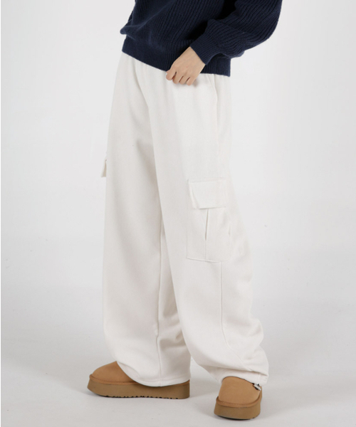 UMM(ウム)の「Women's Heavy Fleece Lining Cargo Wide Corduroy Pants (6 Colors)(その他パンツ・レディース・ブラック/ベージュ/ネイビー/ブラウン/ピンク/アイボリー・MEDIUM/LARGE)」の12枚目の写真
