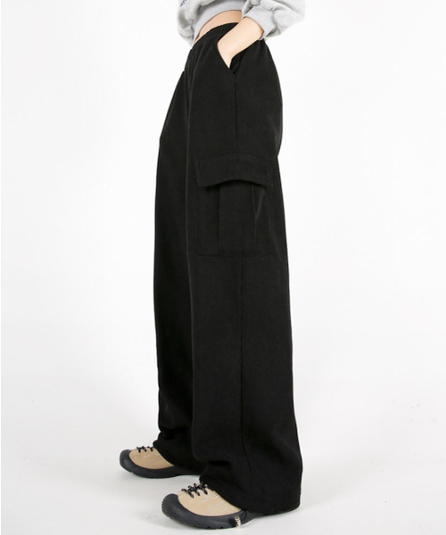 UMM(ウム)の「Women's Heavy Fleece Lining Cargo Wide Corduroy Pants (6 Colors)(その他パンツ・レディース・ブラック/ベージュ/ネイビー/ブラウン/ピンク/アイボリー・MEDIUM/LARGE)」の14枚目の写真