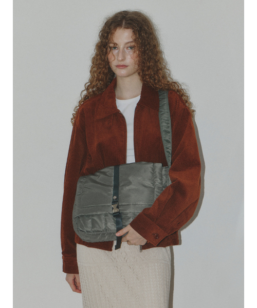 MAISON CREME(メゾンクレム)の「Canele Belt bag_ L size_Khaki(メッセンジャーバッグ・レディース・その他・FREE)」の2枚目の写真