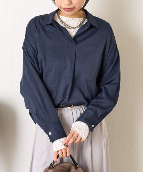 Jena espace merveilleux(ジェナ エスパスメルヴェイユ)の「【春まで着れる/小顔効果◎】袖ボタンスキッパーシャツ(シャツ/ブラウス・レディース・ネイビー/ピンク/ライトグレー・FREE)」の3枚目の写真