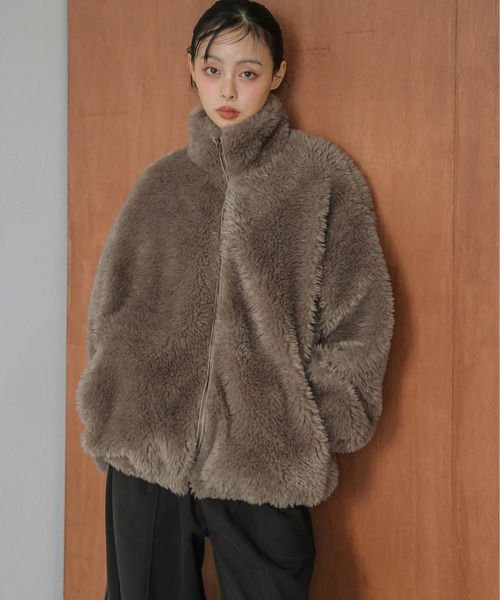 AMELY(エミリー)の「エコファーブルゾン(ブルゾン・レディース・ベージュ/ブラウン/ブラック・フリー)」の2枚目の写真