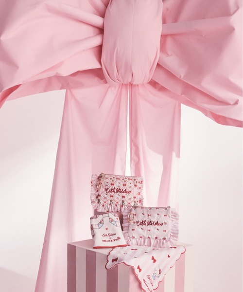 Cath Kidston(キャスキッドソン)の「Cath Kidston × Hello Kitty タオルハンカチ Patchwork(ハンカチ/ハンドタオル・キッズ・ライトピンク・FREE)」の2枚目の写真