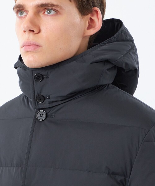 MACKINTOSH PHILOSOPHY(マッキントッシュ フィロソフィー)の「ナイロンハイマルチ WELLINGTON HOOD BT short(ウェリントンフードボタンスルーショート)(ダウンジャケット/コート・メンズ・グレー系その他/ブラック・38/40/42)」の8枚目の写真