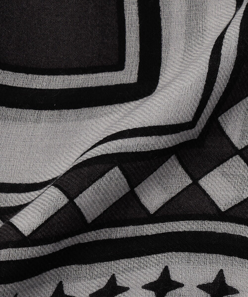 K.T KIYOKO TAKASE（キヨコタカセ）の「ウールプリント ストール（ストール/ショール・レディース・ピンク系その他/グレー系その他・FREE）」の5枚目の写真