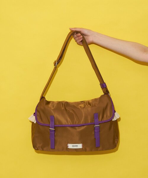 GRAIN（グレイン）の「【GRAIN/グレイン】チュールフリルメッセンジャーバッグ（ショルダーバッグ・レディース・ブラック/ブラウン/カーキ・FREE）」の3枚目の写真