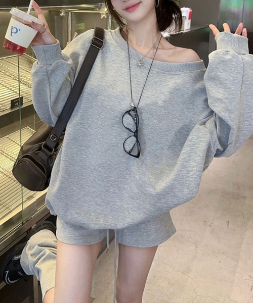 GLAMOROUS JANE(グラマラスジェーン)の「ワイドネックオーバーサイズプルオーバー(スウェット・レディース・グレー/ブラック/ホワイト・FREE)」の4枚目の写真