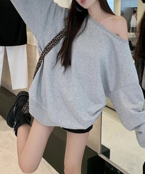 GLAMOROUS JANE(グラマラスジェーン)の「ワイドネックオーバーサイズプルオーバー(スウェット・レディース・グレー/ブラック/ホワイト・FREE)」の6枚目の写真