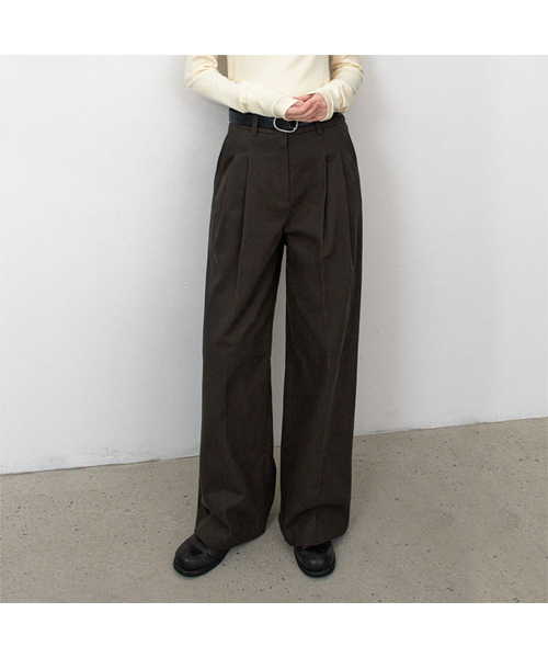 ATELIER NAIN(アトリエナイン)の「(PT-5721)ESSENTIAL WARM COTTON TUCK CHINO PANTS(スラックス・レディース・クリーム/チャコールグレー・SMALL/MEDIUM/LARGE)」の2枚目の写真