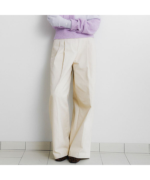 ATELIER NAIN(アトリエナイン)の「(PT-5721)ESSENTIAL WARM COTTON TUCK CHINO PANTS(スラックス・レディース・クリーム/チャコールグレー・SMALL/MEDIUM/LARGE)」の1枚目の写真
