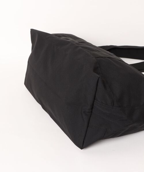 DC SHOES(ディーシーシューズ)の「DC SHOES メンズ 26 SHOULDER BAG【2026年春夏モデル】/30リッターショルダーバッグ(ショルダーバッグ・メンズ・ブラック・FREE)」の4枚目の写真