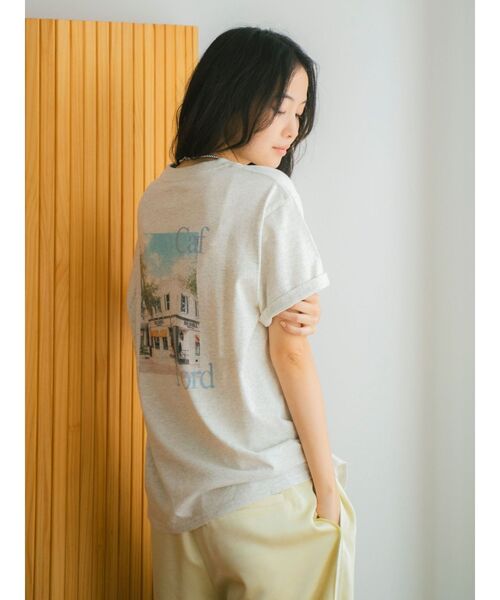 Ungrid（アングリッド）の「バックフォトプリントTee（Tシャツ/カットソー・レディース・チャコールグレー/オフホワイト/グリーン/ライトグレー・FREE）」の6枚目の写真