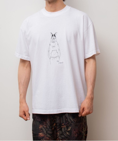 A blends(エイブレンズ)の「"A blends Meme-ci × A blends イラストTシャツ ""chihuahua"""(Tシャツ/カットソー・メンズ・ブラック/ホワイト・X-LARGE/LARGE)」の3枚目の写真