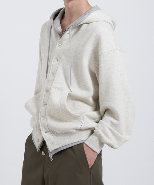 Perushu(ペルーシュ)の「Button Layered Double Zip Hoodie /ボタンレイヤードダブルジップフーディ(パーカー・メンズ・ボルドー/グレー/ブラック・MEDIUM/LARGE)」の4枚目の写真