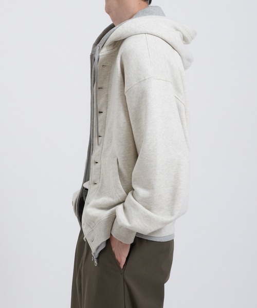 Perushu(ペルーシュ)の「Button Layered Double Zip Hoodie /ボタンレイヤードダブルジップフーディ(パーカー・メンズ・ボルドー/グレー/ブラック・MEDIUM/LARGE)」の8枚目の写真