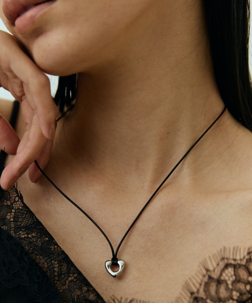 DRWCYS（ドロシーズ）の「ハートコードチョーカー/ネックレス（ネックレス・レディース・ゴールド/シルバー/ブラック・FREE）」の6枚目の写真