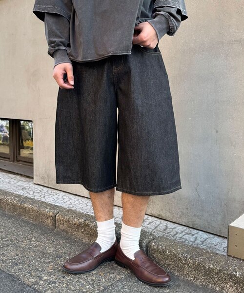 CIAOPANIC(チャオパニック)の「【cian denim/シアンデニム】バギーワイドデニムショーツ/ハーフパンツ(デニムパンツ・レディース・ブラック系その他/ブラック/インディゴブルー/ブルー・MEDIUM/SMALL/LARGE)」の5枚目の写真
