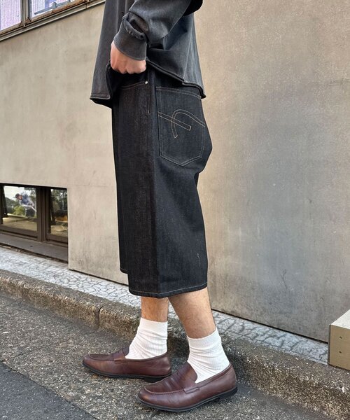 CIAOPANIC(チャオパニック)の「【cian denim/シアンデニム】バギーワイドデニムショーツ/ハーフパンツ(デニムパンツ・レディース・ブラック系その他/ブラック/インディゴブルー/ブルー・MEDIUM/SMALL/LARGE)」の6枚目の写真