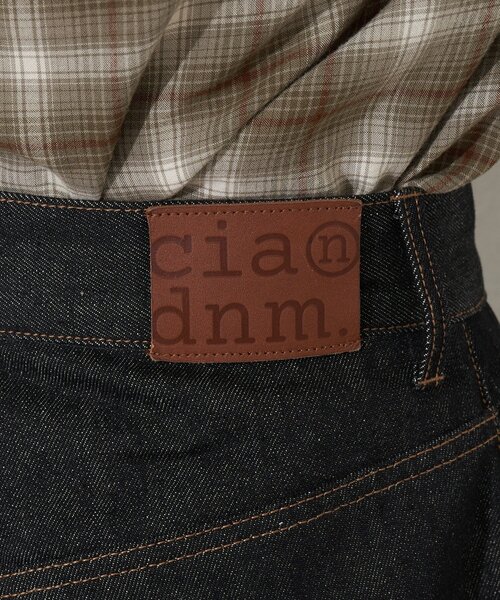 CIAOPANIC(チャオパニック)の「【cian denim/シアンデニム】バギーワイドデニムショーツ/ハーフパンツ(デニムパンツ・レディース・ブラック系その他/ブラック/インディゴブルー/ブルー・MEDIUM/SMALL/LARGE)」の17枚目の写真
