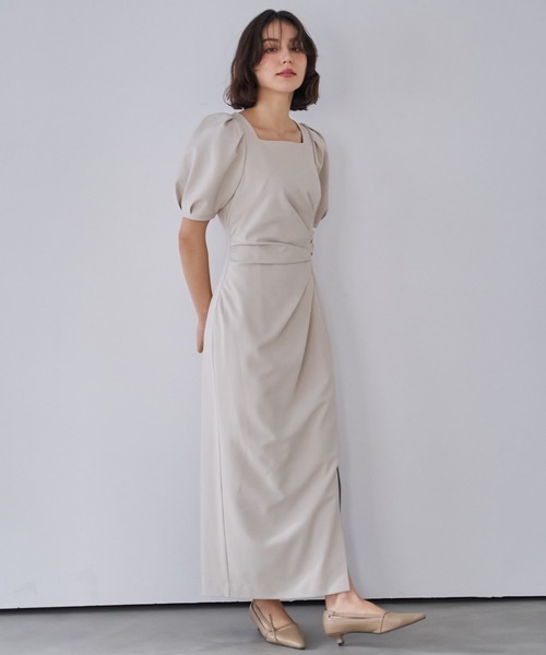 NOELA(ノエラ)の「ダブルバックルドレープワンピース(ワンピース・レディース・ベージュ/ネイビー・S/M)」の4枚目の写真