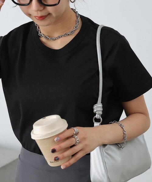 COLONY 2139(コロニートゥーワンスリーナイン)の「【リバイバル】スマートコンパクトTシャツ(Tシャツ/カットソー・レディース・チャコールグレー/ブラック/ホワイト・LARGE/MEDIUM/SMALL)」の4枚目の写真