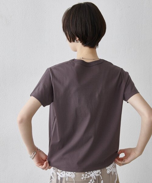 COLONY 2139(コロニートゥーワンスリーナイン)の「【リバイバル】スマートコンパクトTシャツ(Tシャツ/カットソー・レディース・チャコールグレー/ブラック/ホワイト・LARGE/MEDIUM/SMALL)」の6枚目の写真
