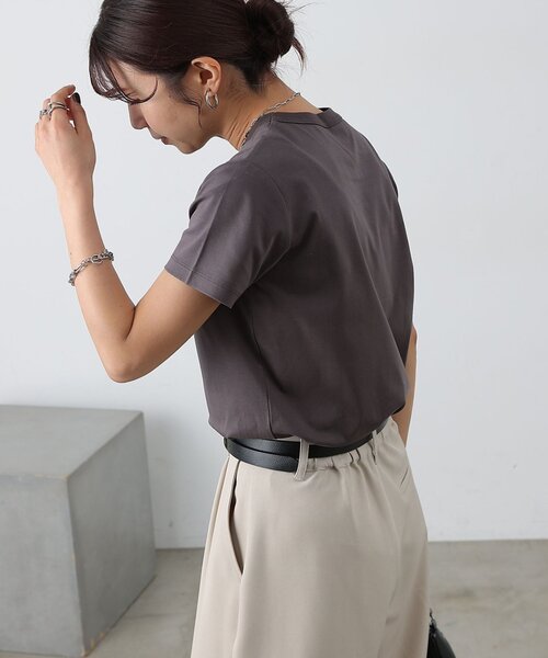 COLONY 2139(コロニートゥーワンスリーナイン)の「【リバイバル】スマートコンパクトTシャツ(Tシャツ/カットソー・レディース・チャコールグレー/ブラック/ホワイト・LARGE/MEDIUM/SMALL)」の9枚目の写真