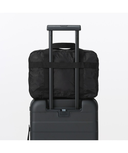無印良品(ムジルシリョウヒン)の「たためる 撥水 旅に便利な ボストンバッグ 黒(36L用)(ボストンバッグ・レディース・ブラック・FREE)」の2枚目の写真