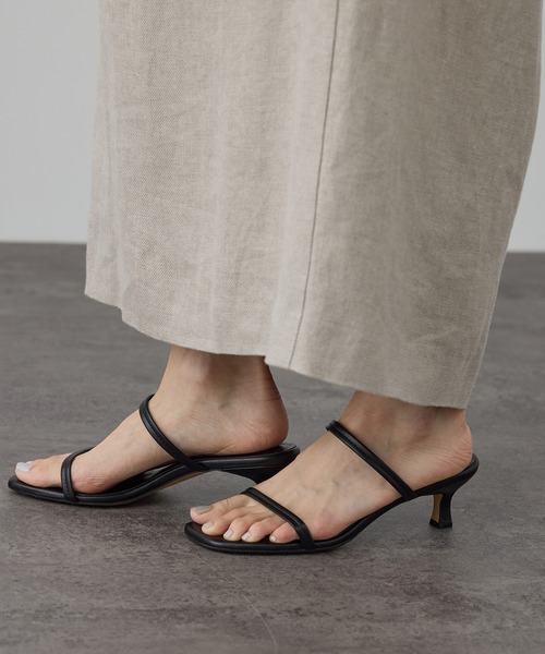 SALON adam et rope'(サロン アダム エ ロペ)の「【W S(ドゥーブル)】レザーヒールサンダル(サンダル・レディース・ダークブラウン/ブラック・37/36.5/36/37.5)」の2枚目の写真