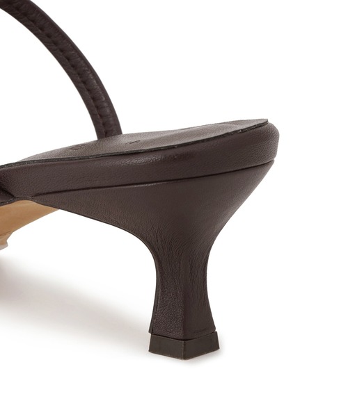 SALON adam et rope'(サロン アダム エ ロペ)の「【W S(ドゥーブル)】レザーヒールサンダル(サンダル・レディース・ダークブラウン/ブラック・37/36.5/36/37.5)」の9枚目の写真