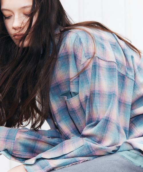 LE CIEL BLEU（ルシェルブルー）の「フランネルシャツw/オーガンザトリム / Flannel Shirt w/Organza Trim（シャツ/ブラウス・レディース・グリーン/ピンク・36）」の14枚目の写真