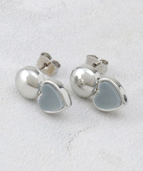 OPAQUE.CLIP(オペークドットクリップ)の「メタルハートモチーフピアス(ピアス(両耳用)・レディース・シルバー/ゴールド・00)」の1枚目の写真