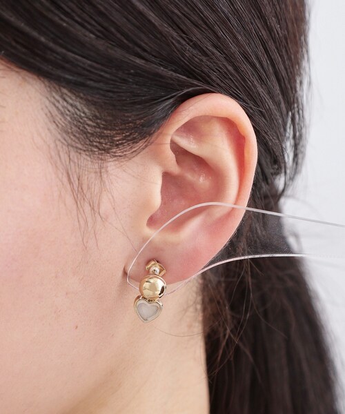 OPAQUE.CLIP(オペークドットクリップ)の「メタルハートモチーフピアス(ピアス(両耳用)・レディース・シルバー/ゴールド・00)」の6枚目の写真