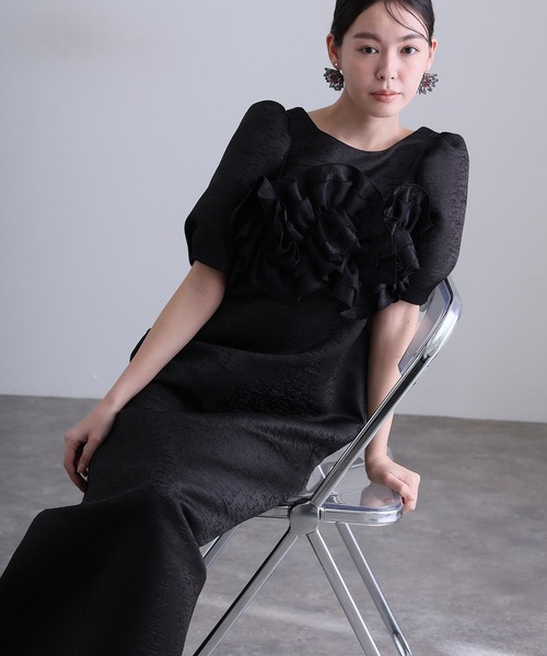 atlo(アトロ)の「ロング&半袖 フォーマル シアースリーブ Iライン 刺繍レース セレモニー 結婚式 二次会 パーティー ドレス オケージョンドレス お呼ばれ 同窓会 成人式 (ドレス・レディース・アイボリー/ブラック/ベージュ・M)」の6枚目の写真