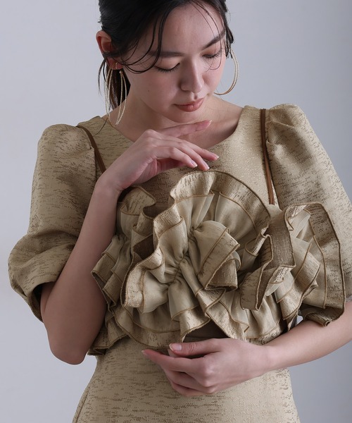 atlo(アトロ)の「ロング&半袖 フォーマル シアースリーブ Iライン 刺繍レース セレモニー 結婚式 二次会 パーティー ドレス オケージョンドレス お呼ばれ 同窓会 成人式 (ドレス・レディース・アイボリー/ブラック/ベージュ・M)」の22枚目の写真