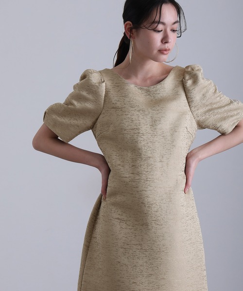 atlo(アトロ)の「ロング&半袖 フォーマル シアースリーブ Iライン 刺繍レース セレモニー 結婚式 二次会 パーティー ドレス オケージョンドレス お呼ばれ 同窓会 成人式 (ドレス・レディース・アイボリー/ブラック/ベージュ・M)」の17枚目の写真