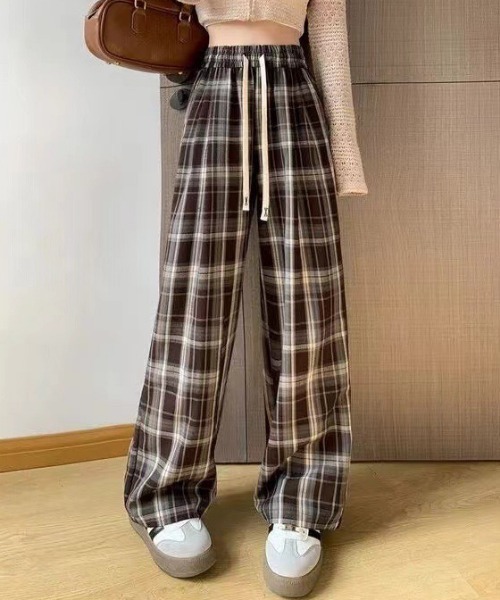 NANEA(ナネア)の「レトロチェックワイドストレート ワークパンツ(その他パンツ・レディース・ブラウン/ホワイト/ブラック・MEDIUM)」の2枚目の写真