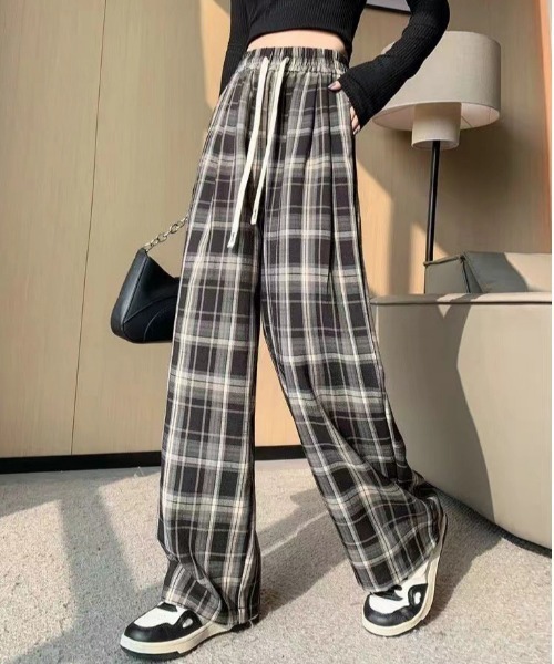 NANEA(ナネア)の「レトロチェックワイドストレート ワークパンツ(その他パンツ・レディース・ブラウン/ホワイト/ブラック・MEDIUM)」の18枚目の写真