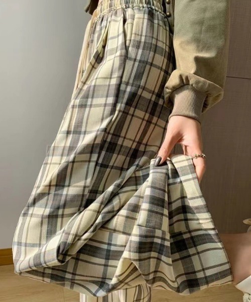 NANEA(ナネア)の「レトロチェックワイドストレート ワークパンツ(その他パンツ・レディース・ブラウン/ホワイト/ブラック・MEDIUM)」の16枚目の写真
