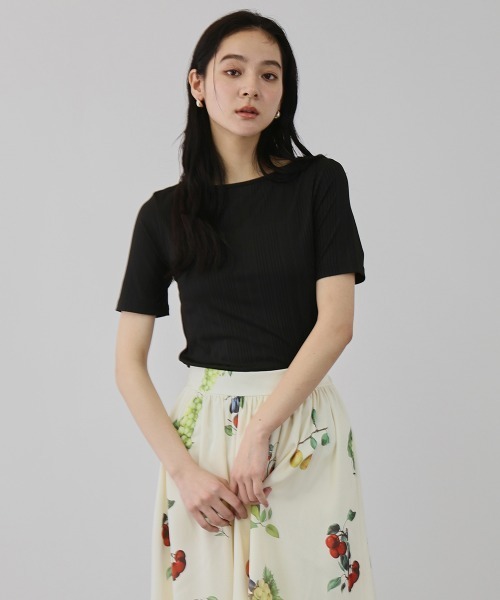 QUEENS COURT(クイーンズコート)の「ニュアンスストレッチリブプルオーバー(Tシャツ/カットソー・レディース・ブラック/オフホワイト/ブラウン/パープル・M)」の1枚目の写真